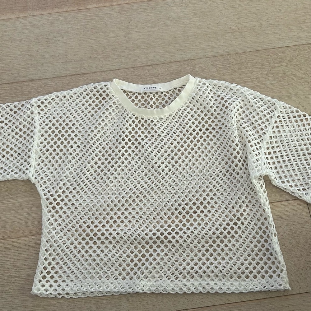 Clozoz White Mesh Top
